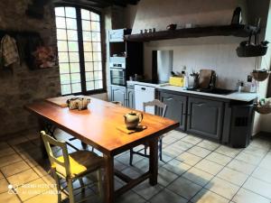 CHALEUREUX COTTAGE, PISCINE PATIO