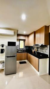 New Big Cozy 3 Bedroom House Blue