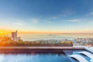 Beachside Platinum Masterpiece - Le Cap