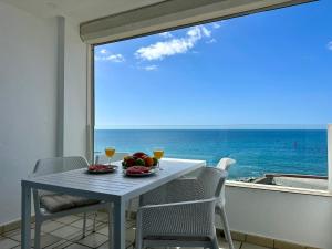 New holiday apartment right on the beach