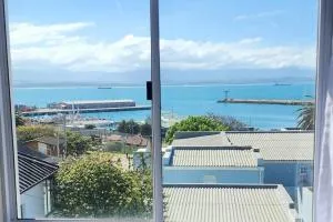 Kaaia picturesque seaview apartment - 莫塞尔湾