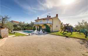 Beautiful Home In Gajana With 4 Bedrooms, Wifi And Outdoor Swimming Pool