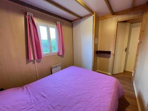Campings Les maisonnettes du lac - base de loisirs Lavare : photos des chambres