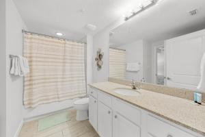 Spectacular 3BD Beachfront Condo! Spacious! by Dolce Vita Getaways PCB