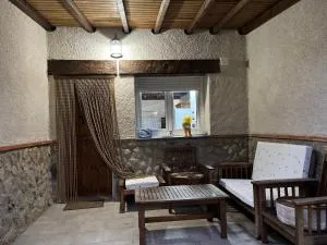 Dolmen - 皮诺夫兰克阿多