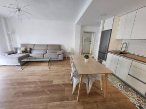 Minimal apartment costa tropical