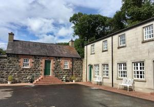 Courtyard Cottages at Ballyscullion Park