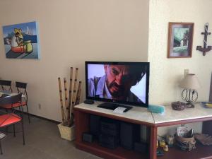 Espaçoso apê 3 quartos à beira da Praia do Forte com piscina e sauna