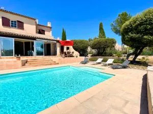 Charming French Riviera Villa // Pool, SeaView, AC, 9PAX // - Valescure