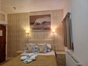 Double Room with Private Bathroom room in Stafford house