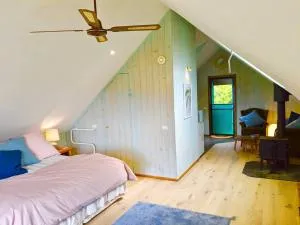 Alyeska Loft - Apollo Bay studio loft apartment - Beech Forest