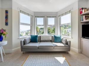 Mevagissey Holiday Home - sea view and parking