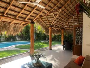 Las Terrenas Villa- King Bed, Beaches & Dining