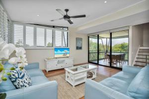 Surfside Beach House 21 Rainbow Shores