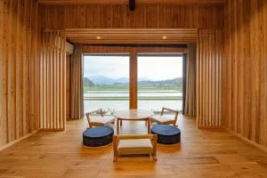 GLOCE宇佐 田宮-田んぼのお城- l 美しい田園と山々を一望 癒しと伝統を体感 - Nachiya