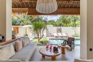 Villa Jodoh - Exciting Chic 4BR Stylish Villa Near Seminyak, Perfect for a Trendy Getaway