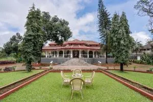 SaffronStays Mosaic - 4 Bedroom Heritage Villa With Large Lawns In Khandala - Khandāla