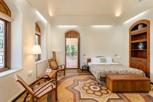 SaffronStays Mosaic - 4BR 100-year-old heritage villa with lawns, porch sit-outs & play area near Lonavala