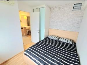 Bassura City Apartment by Sang Living