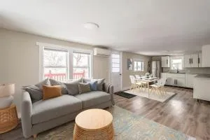 Waterfront House near Pomquet Beach- 2 bedrooms, Pet-Friendly - Lakevale