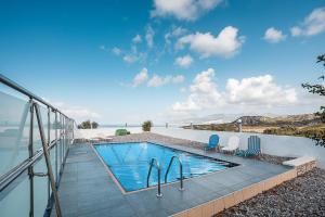 White Pearl Apolakkia 2