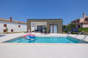 House Bronzin 