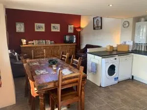 RB Contractor Stays - Helyg - Carnguwch