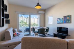 Sapphire’s 2-Bedroom Apartment in Larnaca
