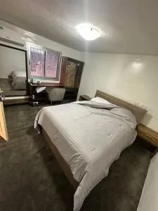 Studio meublé ultra moderne Yanisolo - Djoungolo