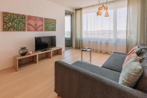 SKAU Sky Park Coral by Zaha Hadid 22 floor 1Tower Panoramic View Free Parking