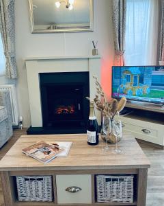 Luxury seaside cottage 29