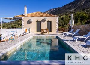 Skoumas villa surrounded by Olive trees!