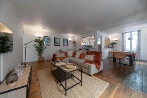 Appartements Le Duplex - Grand appartement centre ville : photos des chambres