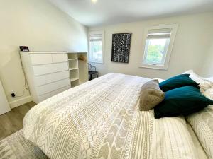 "Paddle" at Hills Meaford, Penthouse 3rd Floor Suite w Deck & Balcony