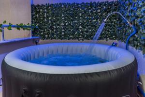 Amazing Paradise Sensation 2 Bedroom Luxury Apartment with a Jacuzzi