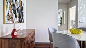 Upscale Apartment by LovelyStay