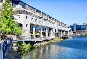 Meerendahl Luxury Apartments at Tyger Lake - Matroosfontein