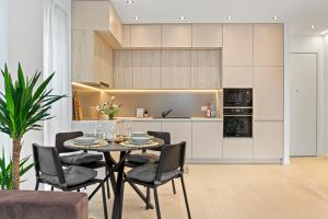 Win Herastrau FOREST