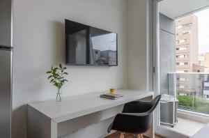 Setin Downtown Praca da Sé by Viva - Prédio completo com piscina perto de estação de metrô no Centro de São Paulo