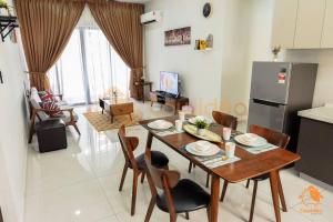 JB City Family Suite Danga Bay by Cowidéa
