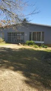 LARA'S PLACE - Volksrust