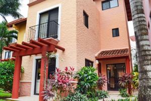 Villa Familiar en exclusivo condominio playacar