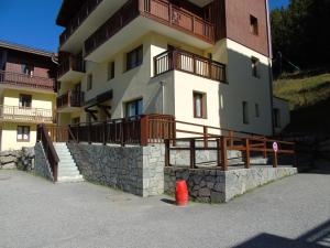 Appartement 3 pièces, proche télésiège, équipements modernes - FR-1-561-110