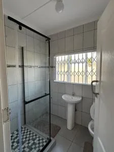 NjomsGuestHouse - Vosloorus