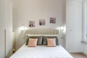 Vatican Portrait Suites