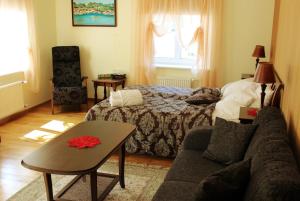 Embrace Hotel & Apartments