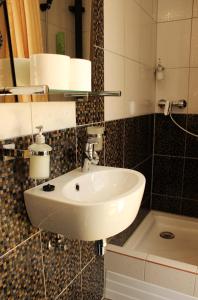 Embrace Hotel & Apartments