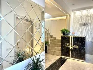 SANTORINI hotel & hostel - Ayntʼapʼ