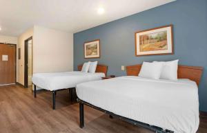 Double Room with Two Double Beds - Non-Smoking room in Studio 6 Extended Stay Cincinnati Sharonville OH
