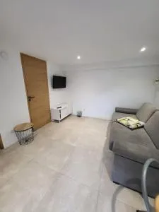 Studio 2 personnes équipé - Carignan